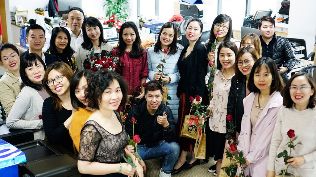 Với hơn 20 năm kinh nghiệm làm việc, chị Dung có cái nhìn sâu rộng về cách vận hành bộ máy Hành chính Nhân sự công ty