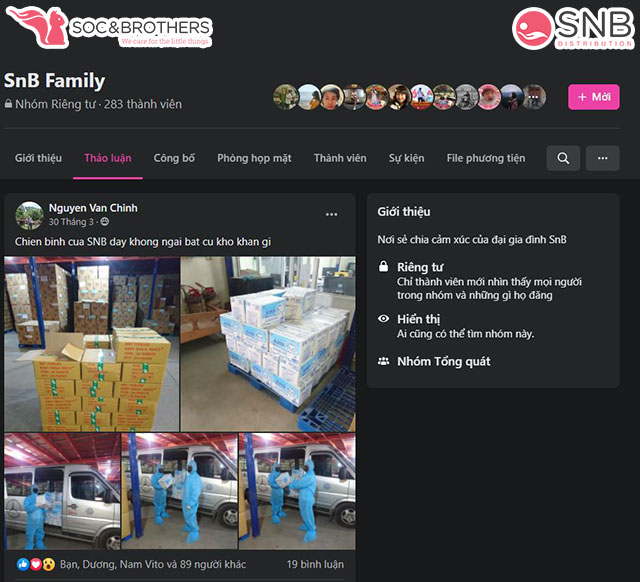 Những "chiến binh" dũng cảm từ bộ phận kho vận SnB với trang phục bảo hộ chở các vật phẩm cần thiết tiếp tế cho bệnh viện Bạch Mai